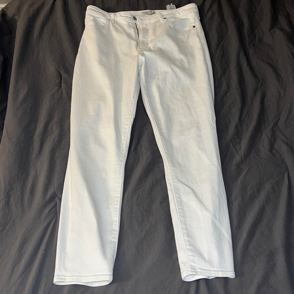 White Abercrombie super skinny high rise jeans. Size 14